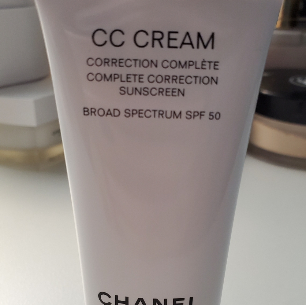 Brand New! CHANEL CC Cream #40